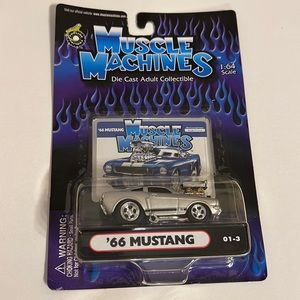 Muscle Machines Silver & Black stripe '66 Ford Mustang 01-3 Die Cast